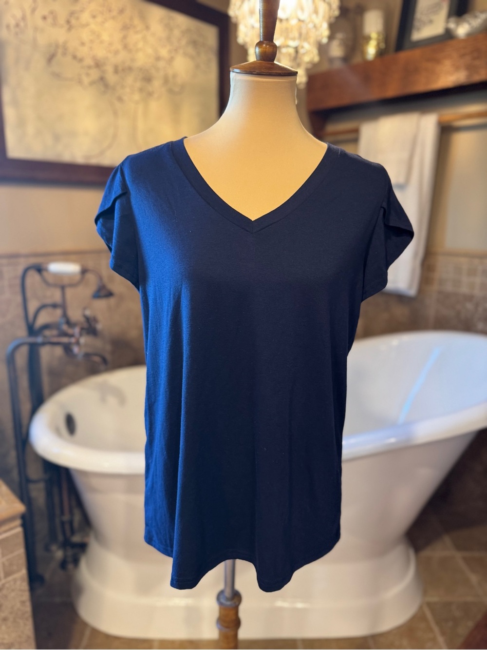 SHEIN Navy V-Neck Short Sleeve Tee large